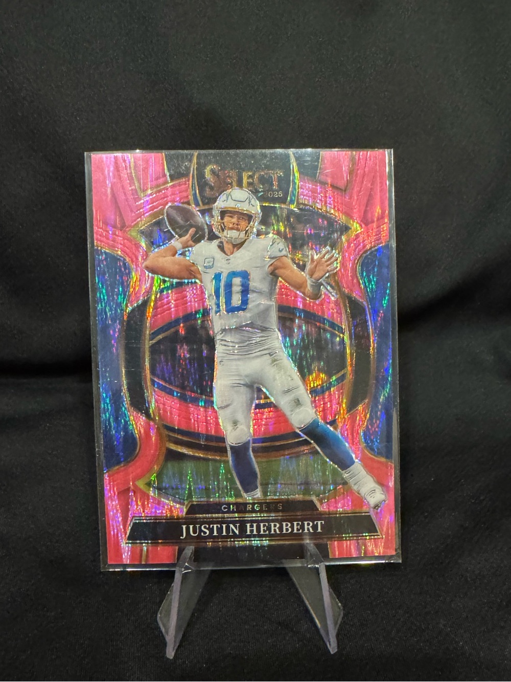 🔥 2025 Justin Herbert Panini Select Pink Prizm Shock Card. #chargers